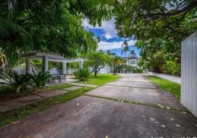 5641 Kalanianaole Highway,Honolulu,Hawaii,96821,5 ベッドルーム ベッドルーム,5 バスルームバスルーム,一戸建て,Kalanianaole,18283265