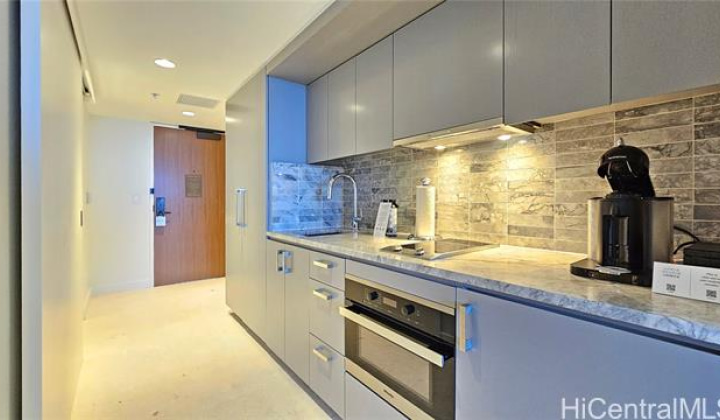 383 Kalaimoku Street,Honolulu,Hawaii,96815,1 BathroomBathrooms,Condo/Townhouse,Kalaimoku,17,19456184
