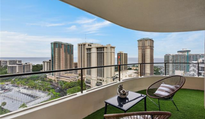 1910 Ala Moana Boulevard,Honolulu,Hawaii,96815,2 ベッドルーム ベッドルーム,2 バスルームバスルーム,コンド / タウンハウス,Ala Moana,27,19456419