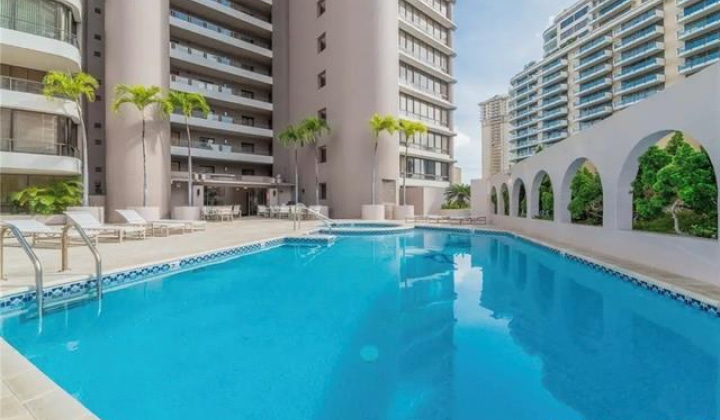 1910 Ala Moana Boulevard,Honolulu,Hawaii,96815,2 ベッドルーム ベッドルーム,2 バスルームバスルーム,コンド / タウンハウス,Ala Moana,27,19456419