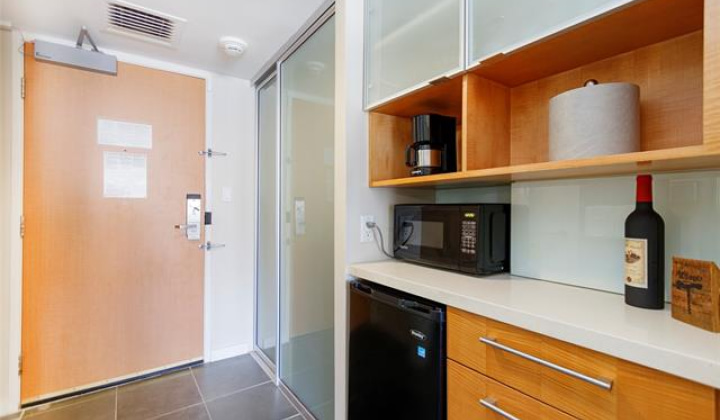 410 Atkinson Drive,Honolulu,Hawaii,96814,1 バスルームバスルーム,コンド / タウンハウス,Atkinson,9,18285032