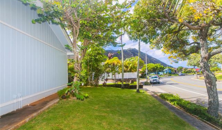 1059 Kamehame Drive,Honolulu,Hawaii,96825,3 ベッドルーム ベッドルーム,3 バスルームバスルーム,一戸建て,Kamehame,18285157