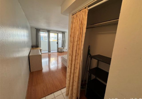 2463 Kuhio Avenue,Honolulu,Hawaii,96815,1 BathroomBathrooms,Condo/Townhouse,Kuhio,4,18741163