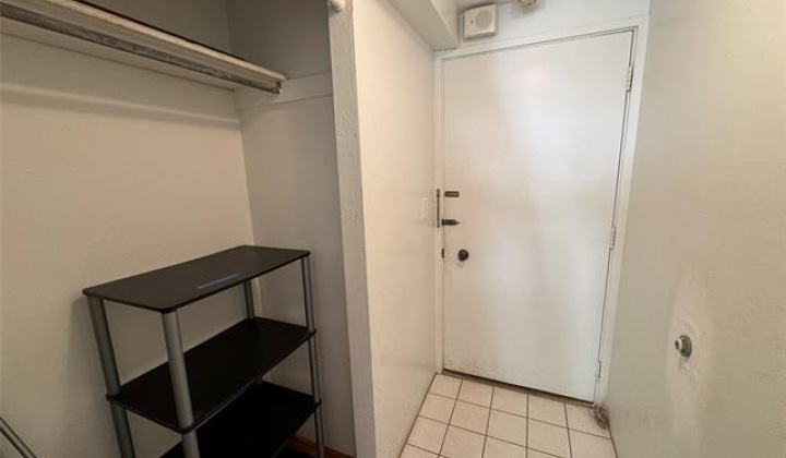 2463 Kuhio Avenue,Honolulu,Hawaii,96815,1 BathroomBathrooms,Condo/Townhouse,Kuhio,4,18741163