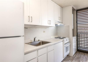 1630 Liholiho Street,Honolulu,Hawaii,96822,1 Bedroom Bedrooms,1 BathroomBathrooms,Condo/Townhouse,Liholiho,14,18285549
