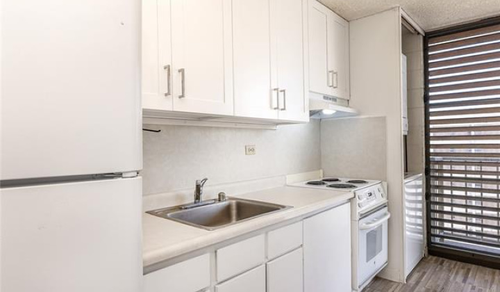 1630 Liholiho Street,Honolulu,Hawaii,96822,1 Bedroom Bedrooms,1 BathroomBathrooms,Condo/Townhouse,Liholiho,14,18285549