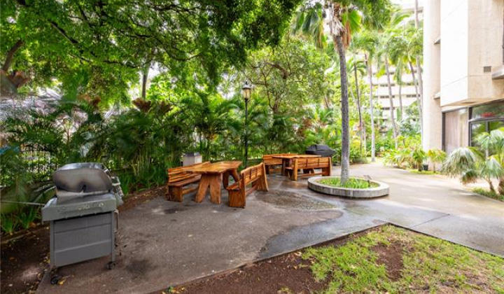 300 Wai Nani Way,Honolulu,Hawaii,96815,1 ベッドルーム ベッドルーム,1 バスルームバスルーム,コンド / タウンハウス,Wai Nani,11,18741645