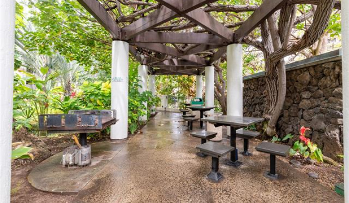 300 Wai Nani Way,Honolulu,Hawaii,96815,1 ベッドルーム ベッドルーム,1 バスルームバスルーム,コンド / タウンハウス,Wai Nani,11,18741645