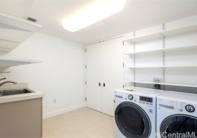1288 Ala Moana Boulevard,Honolulu,Hawaii,96814,2 Bedrooms Bedrooms,2 BathroomsBathrooms,Condo/Townhouse,Ala Moana,5,18286259