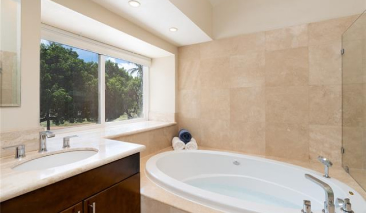 7917 Makaaoa Place,Honolulu,Hawaii,96825,3 Bedrooms Bedrooms,3 BathroomsBathrooms,Single family,Makaaoa,18286736
