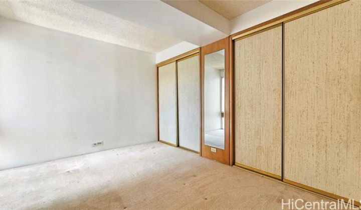 431 Nahua Street,Honolulu,Hawaii,96815,2 Bedrooms Bedrooms,2 BathroomsBathrooms,Condo/Townhouse,Nahua,8,18287315