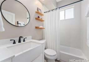 114 Kokololio Place,Honolulu,Hawaii,96821,3 Bedrooms Bedrooms,2 BathroomsBathrooms,Single family,Kokololio,18287401