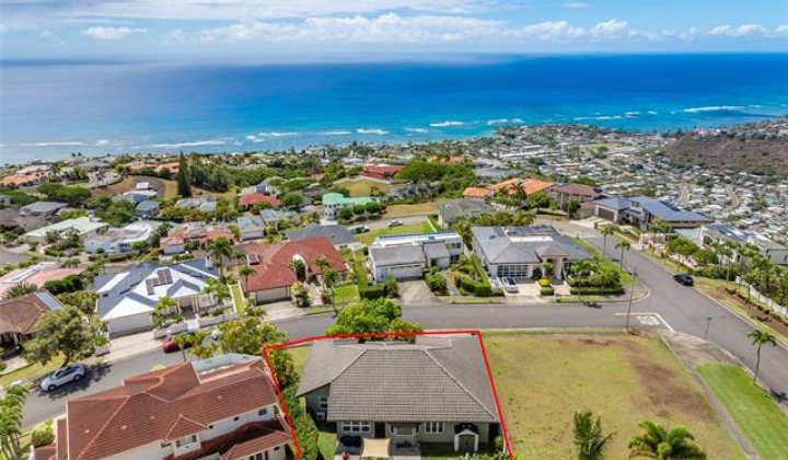 114 Kokololio Place,Honolulu,Hawaii,96821,3 Bedrooms Bedrooms,2 BathroomsBathrooms,Single family,Kokololio,18287401