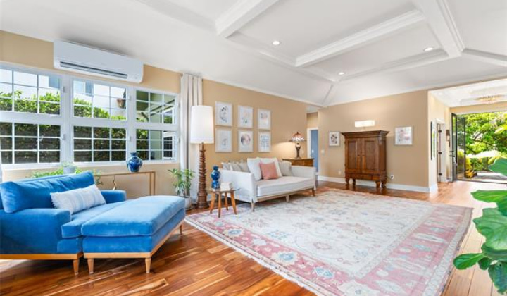 114 Kokololio Place,Honolulu,Hawaii,96821,3 Bedrooms Bedrooms,2 BathroomsBathrooms,Single family,Kokololio,18287401