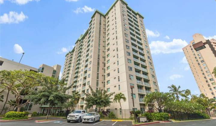 3009 Ala Makahala Place,Honolulu,Hawaii,96818,2 Bedrooms Bedrooms,1 BathroomBathrooms,Condo/Townhouse,Ala Makahala,17,19460280
