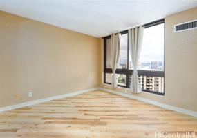 300 Wai Nani Way,Honolulu,Hawaii,96815,1 Bedroom Bedrooms,1 BathroomBathrooms,Condo/Townhouse,Wai Nani,20,19006410