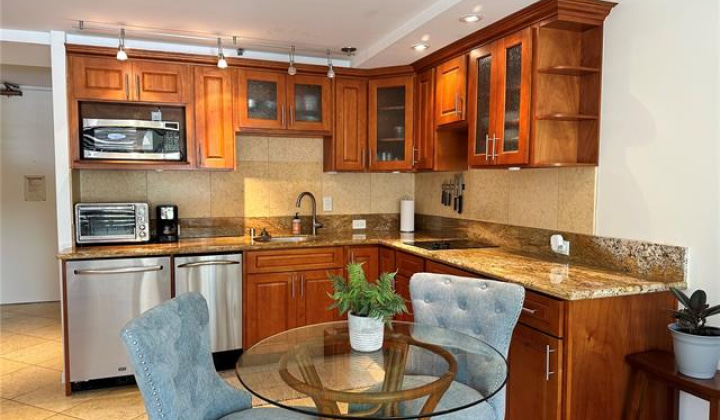 364 Seaside Avenue,Honolulu,Hawaii,96815,1 BathroomBathrooms,Condo/Townhouse,Seaside,4,18288018