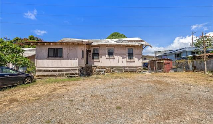 1221 Gulick Avenue,Honolulu,Hawaii,96819,7 Bedrooms Bedrooms,3 BathroomsBathrooms,Single family,Gulick,18288200