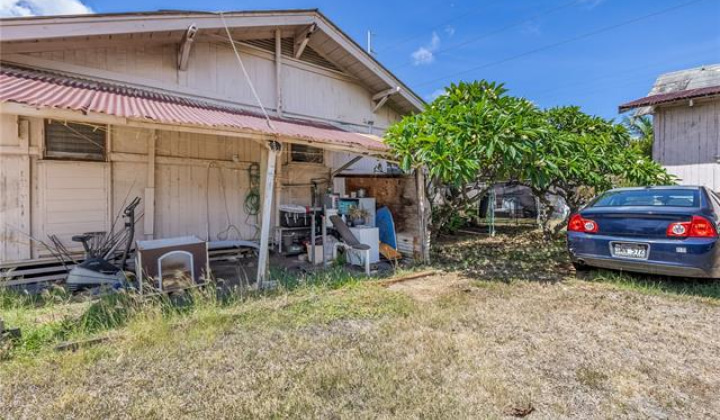 1221 Gulick Avenue,Honolulu,Hawaii,96819,7 Bedrooms Bedrooms,3 BathroomsBathrooms,Single family,Gulick,18288200