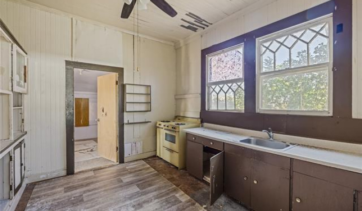 1221 Gulick Avenue,Honolulu,Hawaii,96819,7 Bedrooms Bedrooms,3 BathroomsBathrooms,Single family,Gulick,18288200