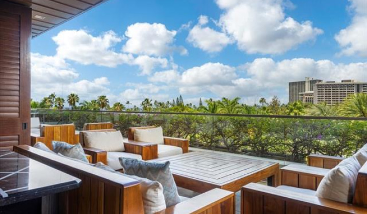 223 Saratoga Road,Honolulu,Hawaii,96815,1 BathroomBathrooms,Condo/Townhouse,Saratoga,17,18288598