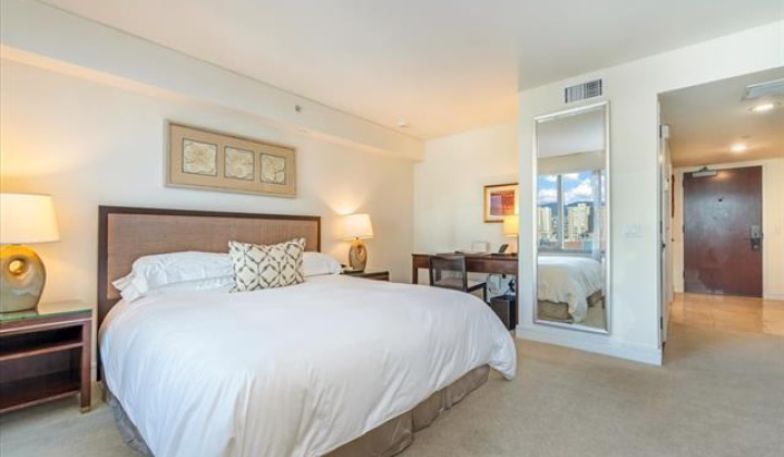 223 Saratoga Road,Honolulu,Hawaii,96815,1 BathroomBathrooms,Condo/Townhouse,Saratoga,17,18288598