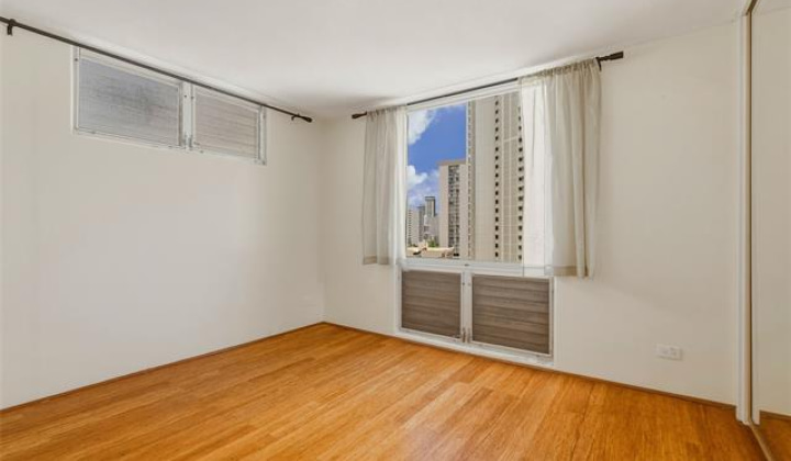 1717 Ala Wai Boulevard,Honolulu,Hawaii,96815,3 Bedrooms Bedrooms,2 BathroomsBathrooms,Condo/Townhouse,Ala Wai,12,19462477
