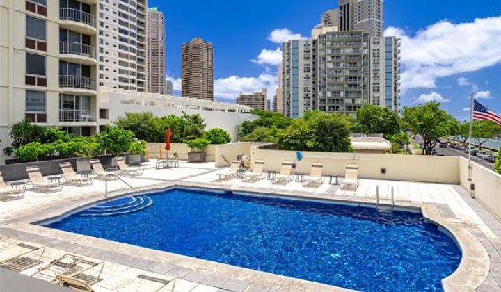 1717 Ala Wai Boulevard,Honolulu,Hawaii,96815,3 Bedrooms Bedrooms,2 BathroomsBathrooms,Condo/Townhouse,Ala Wai,12,19462477