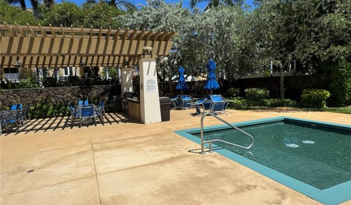 520 Lunalilo Home Road,Honolulu,Hawaii,96825,3 Bedrooms Bedrooms,2 BathroomsBathrooms,Condo/Townhouse,Lunalilo Home,3,18289358