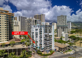 204 Kapahulu Avenue,Honolulu,Hawaii,96815,2 ベッドルーム ベッドルーム,2 バスルームバスルーム,コンド / タウンハウス,Kapahulu,4,18290195