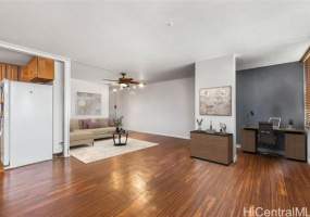 1400 Pensacola Street,Honolulu,Hawaii,96822,2 ベッドルーム ベッドルーム,2 バスルームバスルーム,コンド / タウンハウス,Pensacola,3,18747416