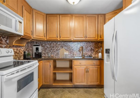 1400 Pensacola Street,Honolulu,Hawaii,96822,2 ベッドルーム ベッドルーム,2 バスルームバスルーム,コンド / タウンハウス,Pensacola,3,18747416