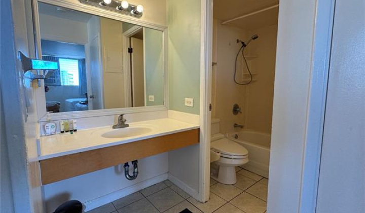 2240 Kuhio Avenue,Honolulu,Hawaii,96815,1 Bedroom Bedrooms,1 BathroomBathrooms,Condo/Townhouse,Kuhio,20,18290203