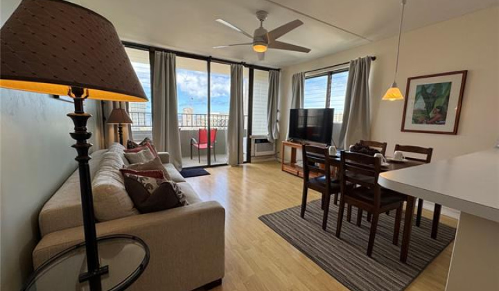 2240 Kuhio Avenue,Honolulu,Hawaii,96815,1 Bedroom Bedrooms,1 BathroomBathrooms,Condo/Townhouse,Kuhio,20,18290203