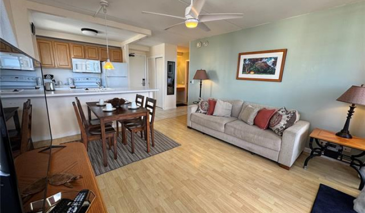 417 Nohonani Street,Honolulu,Hawaii,96815,1 Bedroom Bedrooms,1 BathroomBathrooms,Condo/Townhouse,Nohonani,2,17864405