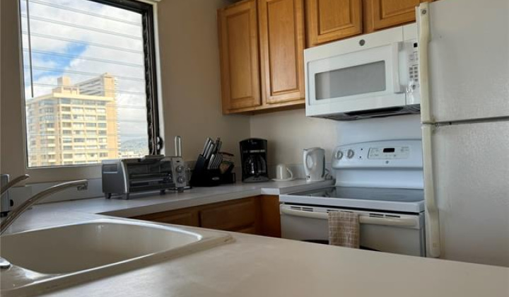 2240 Kuhio Avenue,Honolulu,Hawaii,96815,1 Bedroom Bedrooms,1 BathroomBathrooms,Condo/Townhouse,Kuhio,20,18290203