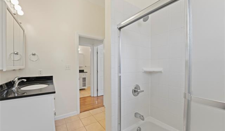 2032 Coyne Street,Honolulu,Hawaii,96826,3 Bedrooms Bedrooms,2 BathroomsBathrooms,Single family,Coyne,18290855