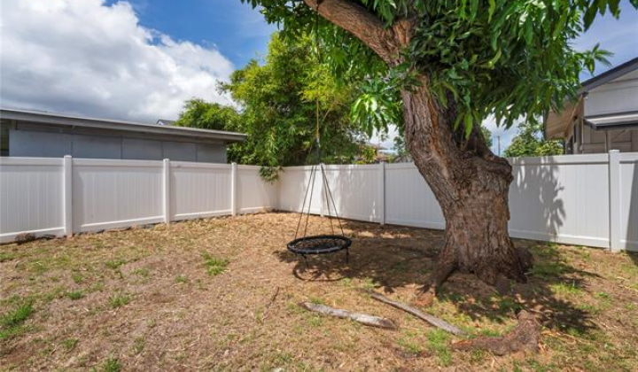 2032 Coyne Street,Honolulu,Hawaii,96826,3 Bedrooms Bedrooms,2 BathroomsBathrooms,Single family,Coyne,18290855