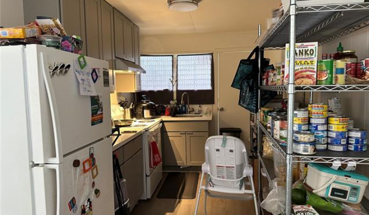 3520 Salt Lake Boulevard,Honolulu,Hawaii,96818,8 Bedrooms Bedrooms,4 BathroomsBathrooms,Single family,Salt Lake,18290963