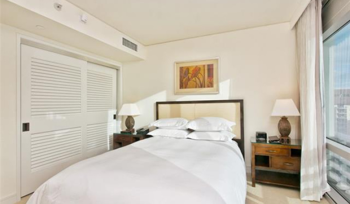 223 Saratoga Road,Honolulu,Hawaii,96815,2 Bedrooms Bedrooms,2 BathroomsBathrooms,Condo/Townhouse,Saratoga,12,18291017