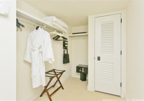 223 Saratoga Road,Honolulu,Hawaii,96815,2 Bedrooms Bedrooms,2 BathroomsBathrooms,Condo/Townhouse,Saratoga,12,18291017