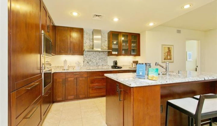 223 Saratoga Road,Honolulu,Hawaii,96815,2 Bedrooms Bedrooms,3 BathroomsBathrooms,Condo/Townhouse,Saratoga,26,18291070