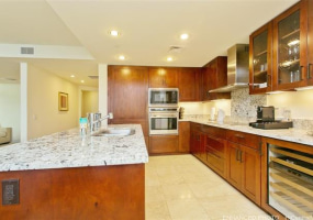 223 Saratoga Road,Honolulu,Hawaii,96815,2 Bedrooms Bedrooms,3 BathroomsBathrooms,Condo/Townhouse,Saratoga,26,18291070