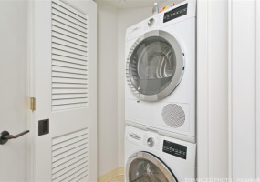 223 Saratoga Road,Honolulu,Hawaii,96815,2 Bedrooms Bedrooms,3 BathroomsBathrooms,Condo/Townhouse,Saratoga,26,18291070