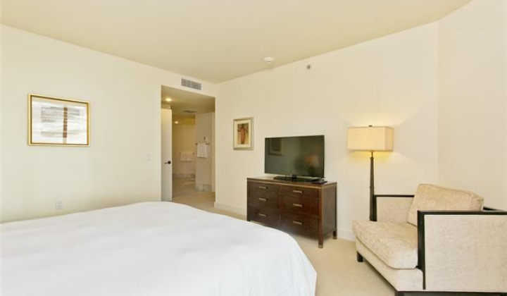 223 Saratoga Road,Honolulu,Hawaii,96815,2 Bedrooms Bedrooms,3 BathroomsBathrooms,Condo/Townhouse,Saratoga,26,18291070