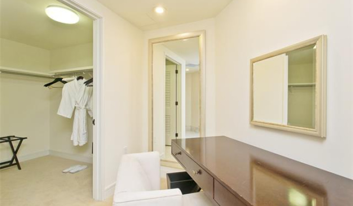 223 Saratoga Road,Honolulu,Hawaii,96815,2 Bedrooms Bedrooms,3 BathroomsBathrooms,Condo/Townhouse,Saratoga,26,18291070