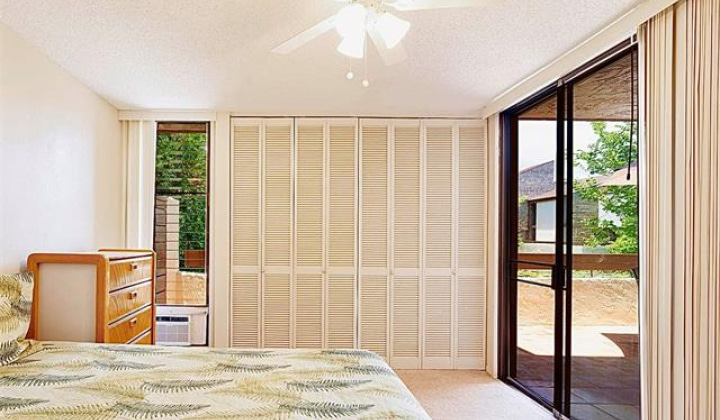 1015 Aoloa Place,Kailua,Hawaii,96734,2 Bedrooms Bedrooms,2 BathroomsBathrooms,Condo/Townhouse,Aoloa,2,19467439