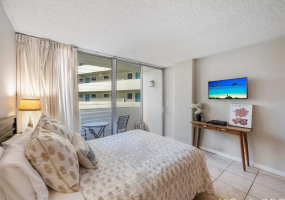 134 Kapahulu Avenue,Honolulu,Hawaii,96816,1 バスルームバスルーム,コンド / タウンハウス,Kapahulu,4,18291381