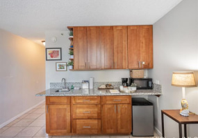 134 Kapahulu Avenue,Honolulu,Hawaii,96816,1 バスルームバスルーム,コンド / タウンハウス,Kapahulu,4,18291381