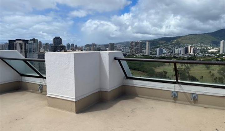 300 Wai Nani Way,Honolulu,Hawaii,96815,2 Bedrooms Bedrooms,2 BathroomsBathrooms,Condo/Townhouse,Wai Nani,24,18292193